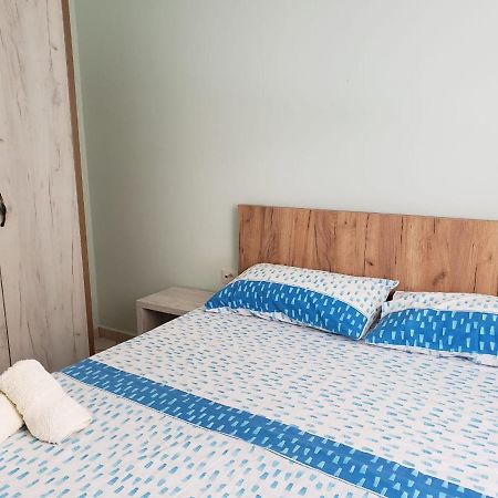 סרנדה Rezidenca E Kalter Apartments מראה חיצוני תמונה