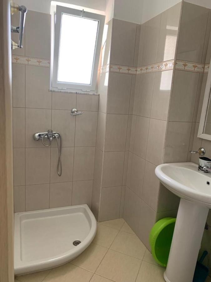 סרנדה Rezidenca E Kalter Apartments מראה חיצוני תמונה